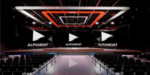 【ALPHABOAT】三次元メタバース仮想世界から完全ライブ配信が可能な「ALPHABOAT XR Studio」を開設！！〜BtoB・BtoC問わず、音楽ライブから企業ウェビナーまで幅広く対応〜